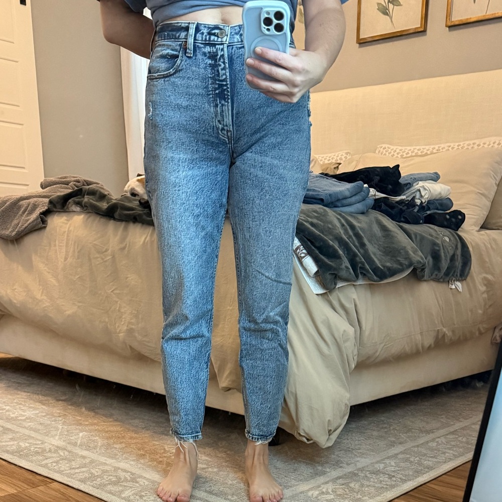 Abercrombie & Fitch - The Mom High Rise Sz 6R
